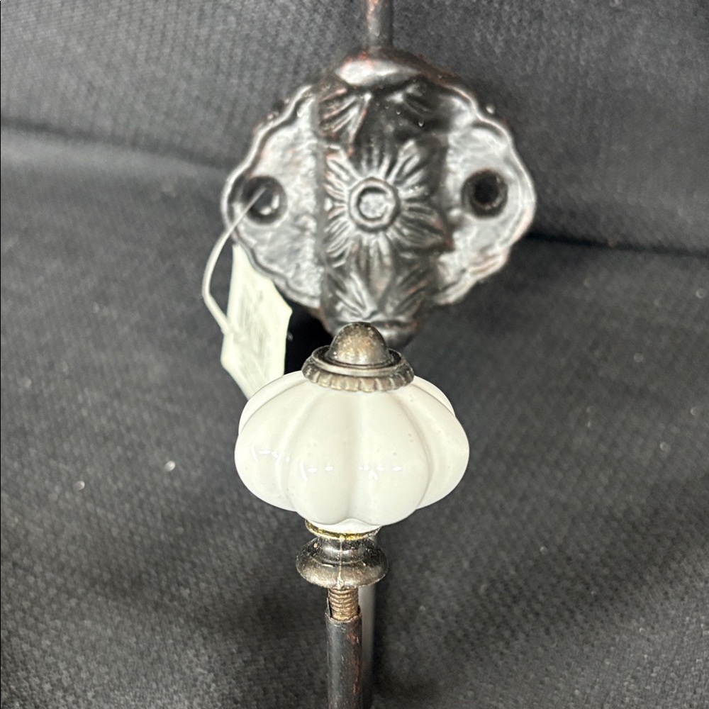 Double Wall Hooks with White Ceramic Knobs NWT - Picture 4 of 6